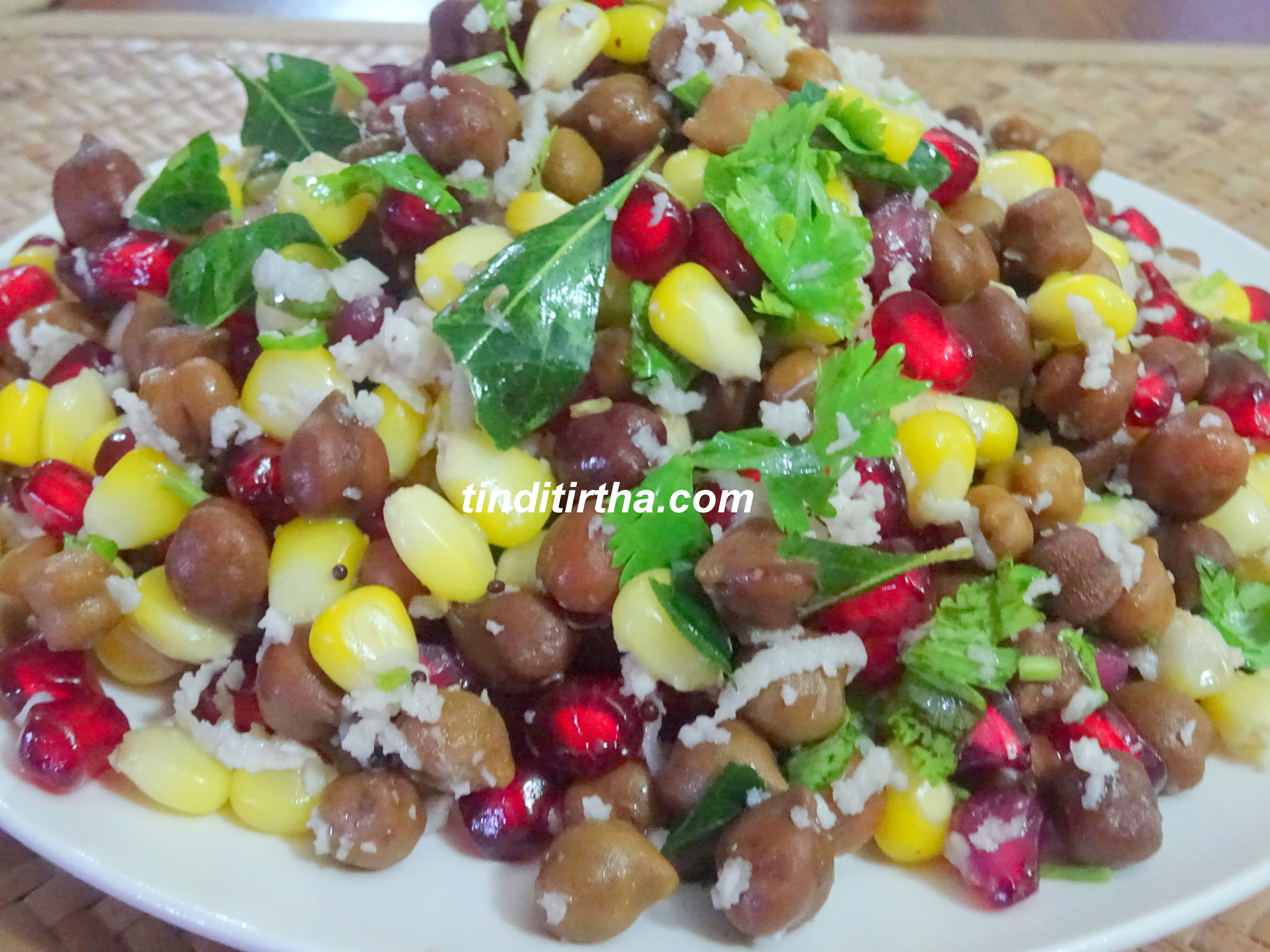 Chickpeas corn pomegranate salad| Kadalekalu jola dalimbe usli