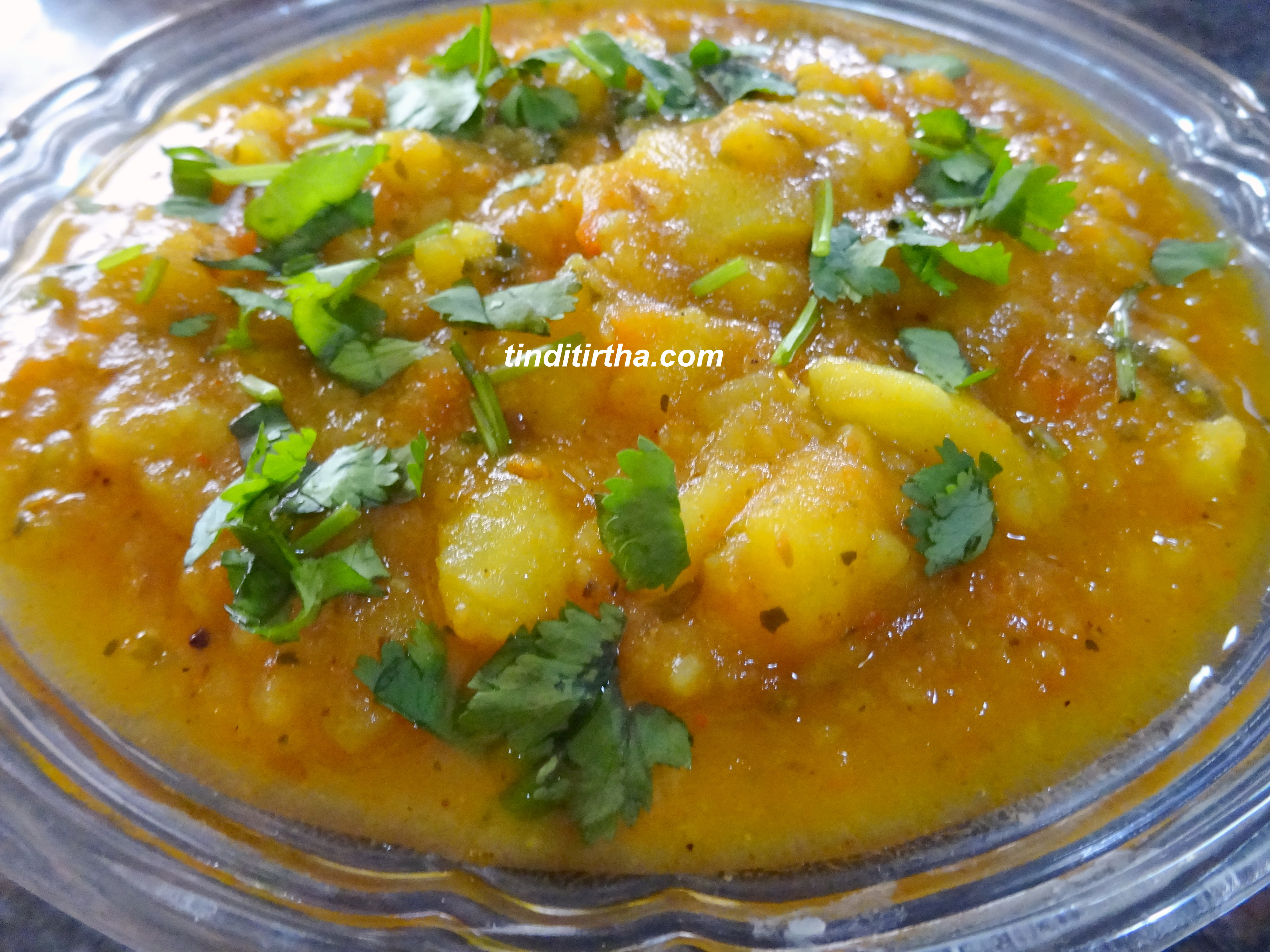 POTATO-TOMATO CURRY / ALOO-TAMATAR SUBJI